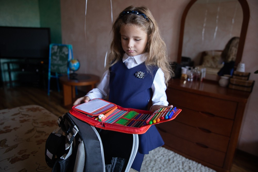 Фотосессия для первоклассника дома и в классе. Семейный и школьный фотограф в Москве Анна Ткач