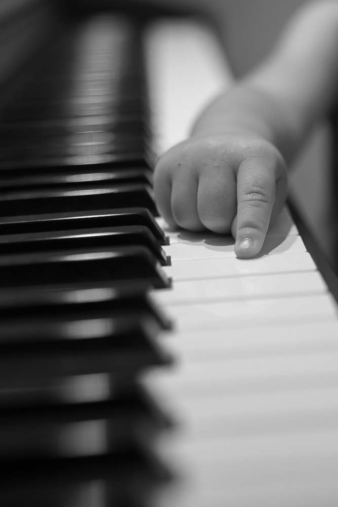 Домашняя портретная фотосессия для девочки трех лет. Семейный и школьный фотограф в Москве Анна Ткач