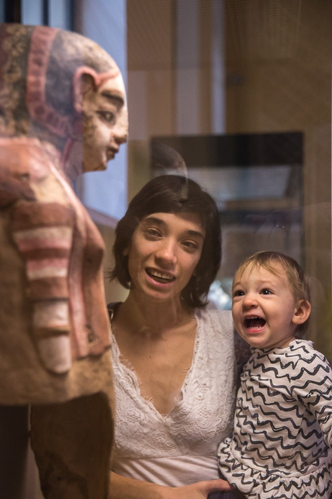 Фотопрогулка в музее имени Пушкина в Москве для мамы с ребенком. Семейный и школьный фотограф в Москве Анна Ткач