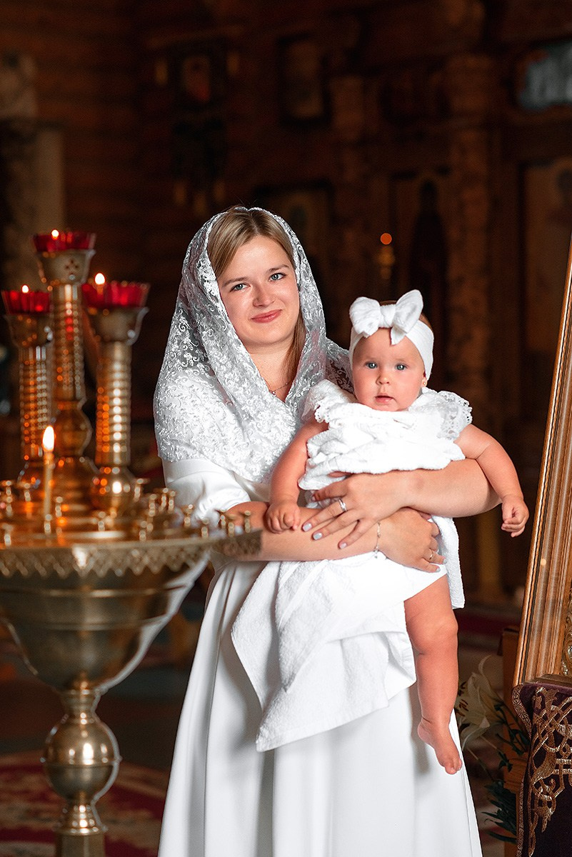 Крещение Софии в хр.Георгия Победоносца в Смиловичах. Семейный фотограф на выписку из роддома и крещение Минск Настя Гришук