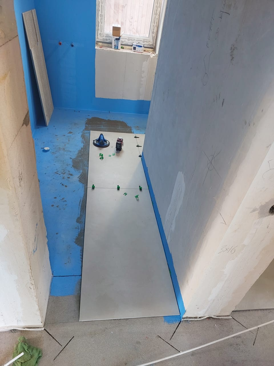 Плитка-аккуратно без сколов