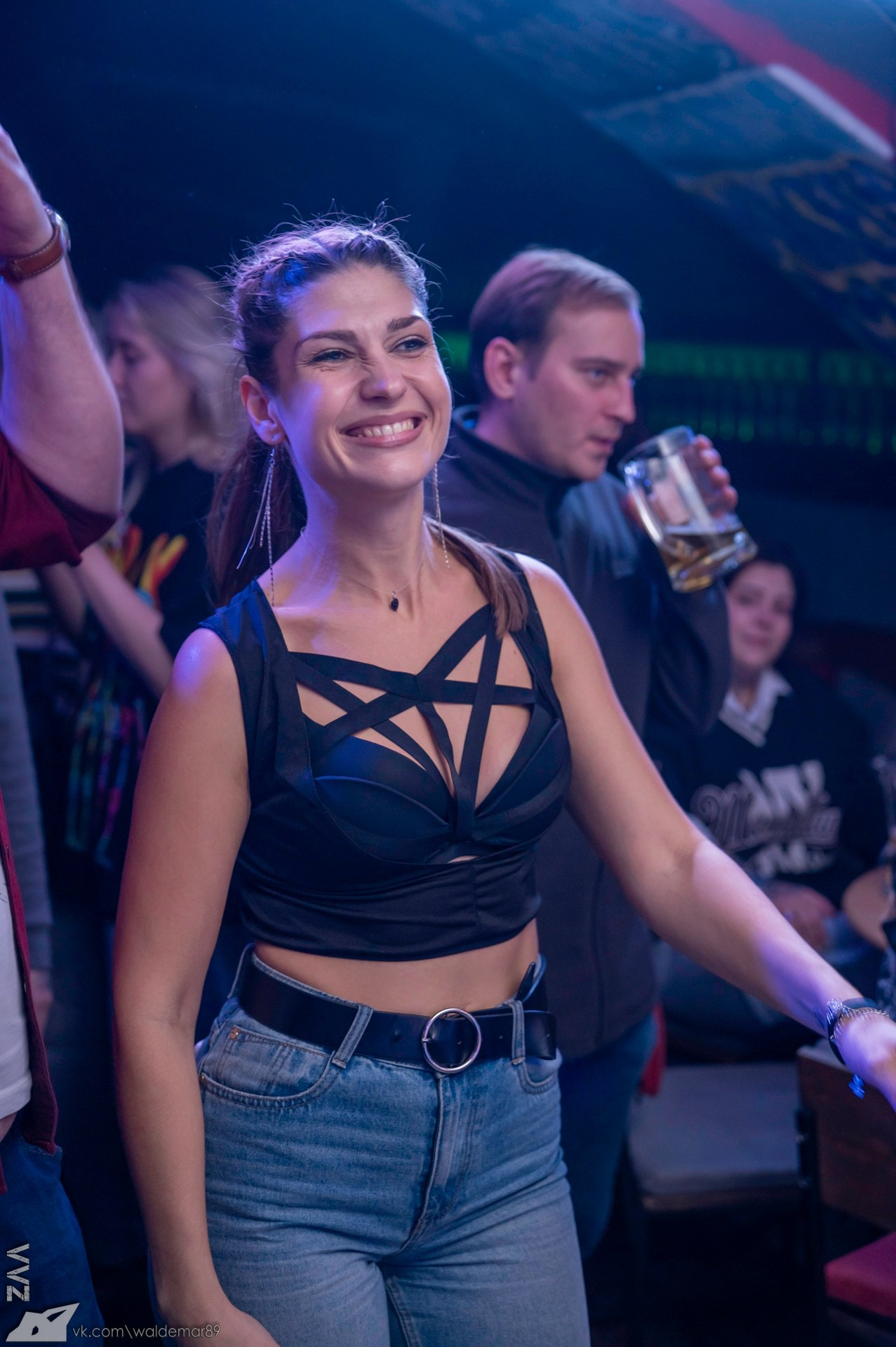 День рождения вокалиста группы Cookie's Band в баре «Дело Не В Тебе». Фотограф в Красноярске Владимир З