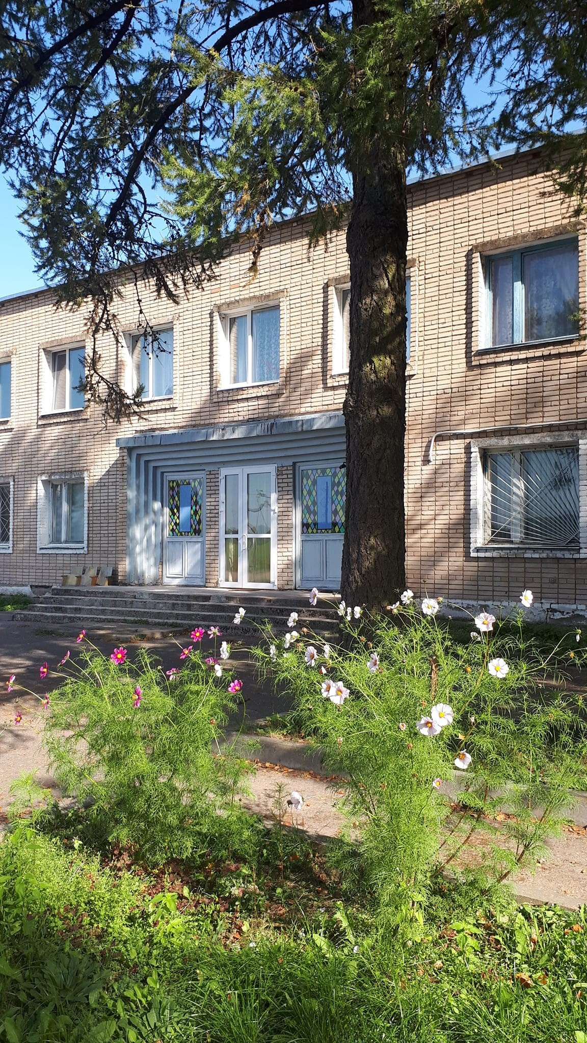 Выставочная АРТ резиденция " ЯБЛОКО»