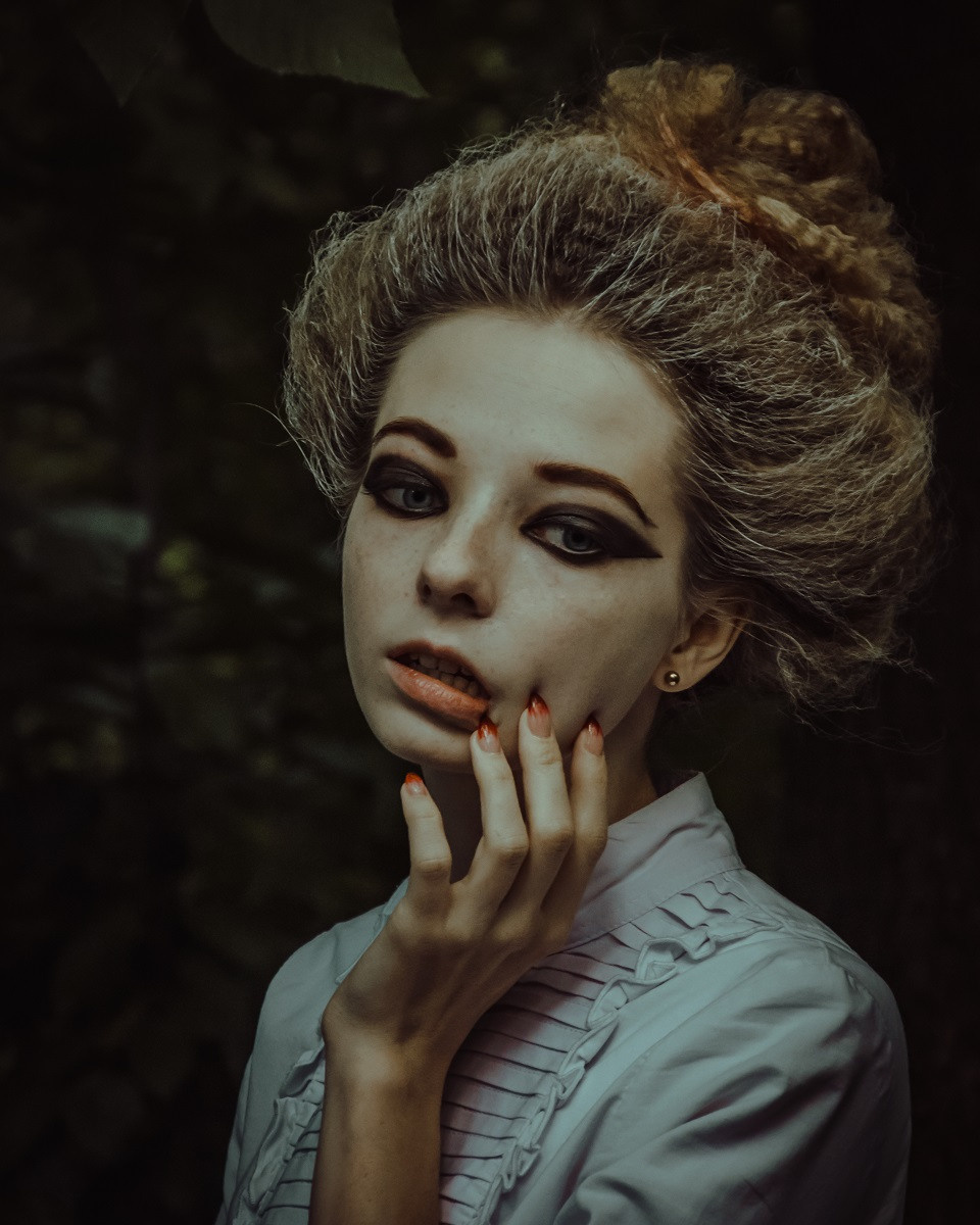 Креативная тематическая индивидуальная портретная съёмка. Фотограф Екатеринбург для вас или вашего бренда