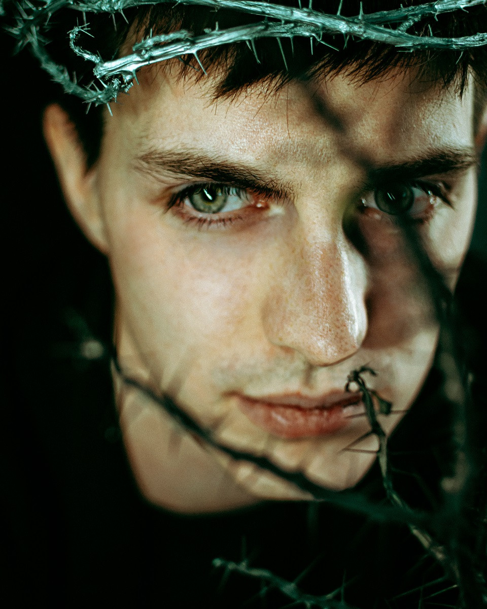 Креативная тематическая индивидуальная портретная съёмка. Фотограф Екатеринбург для вас или вашего бренда