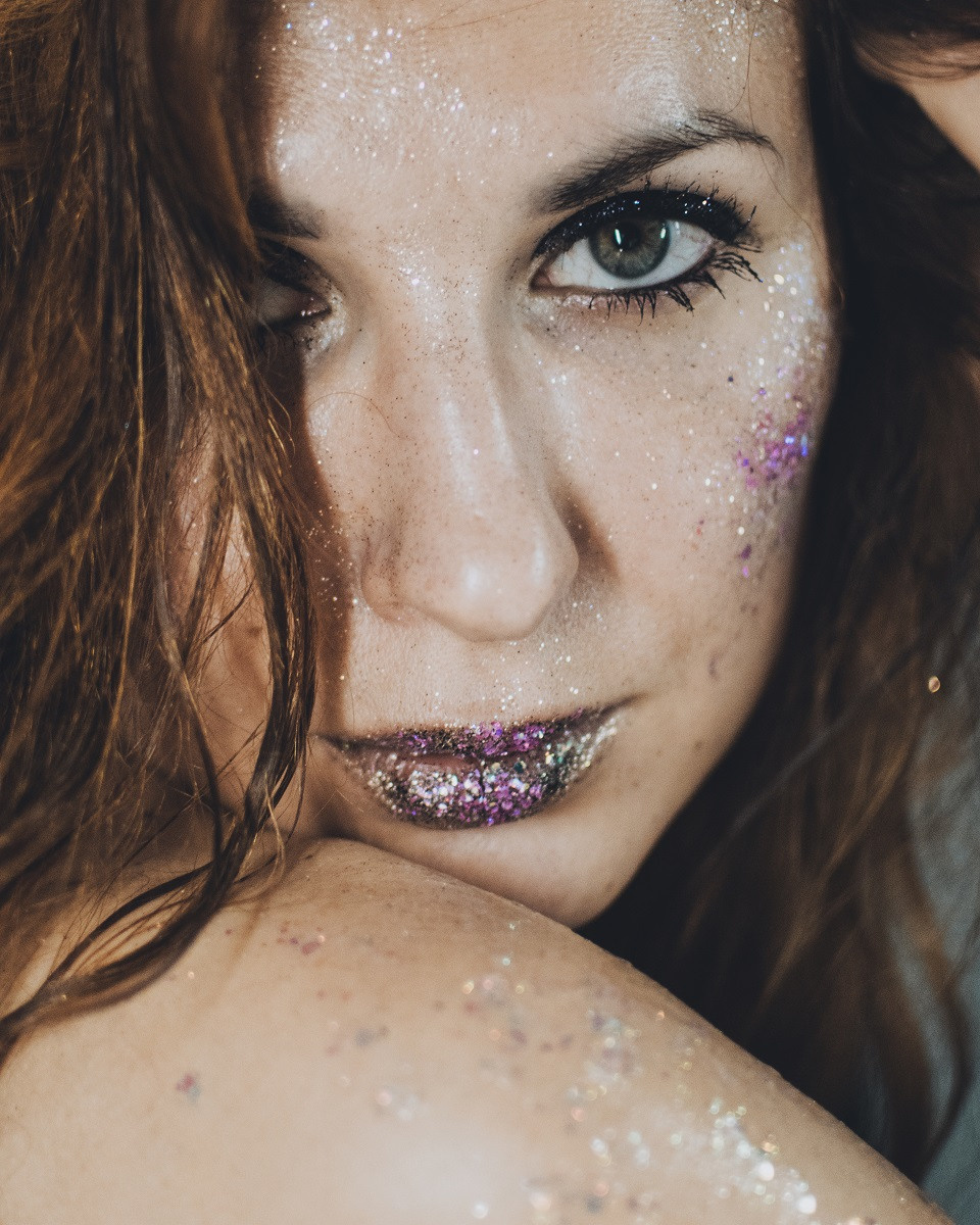 Креативная тематическая индивидуальная портретная съёмка. Фотограф Екатеринбург для вас или вашего бренда