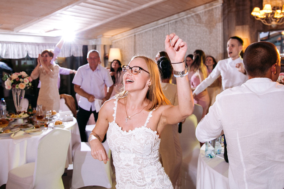 Арина и Артём. Свадебный фотограф Александр Савченко Смоленск