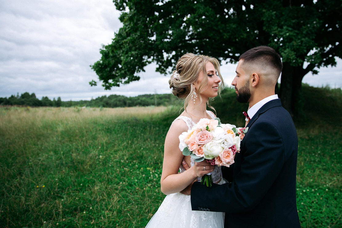 Арина и Артём. Свадебный фотограф Александр Савченко Смоленск
