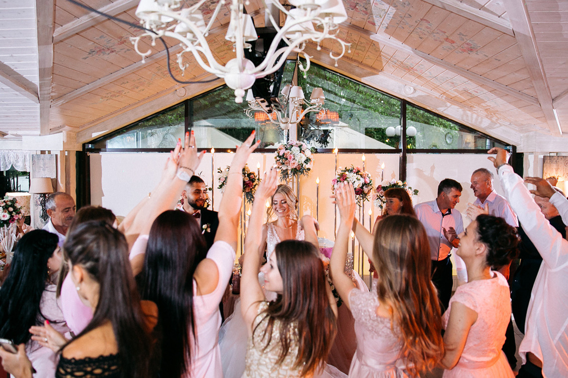 Арина и Артём. Свадебный фотограф Александр Савченко Смоленск