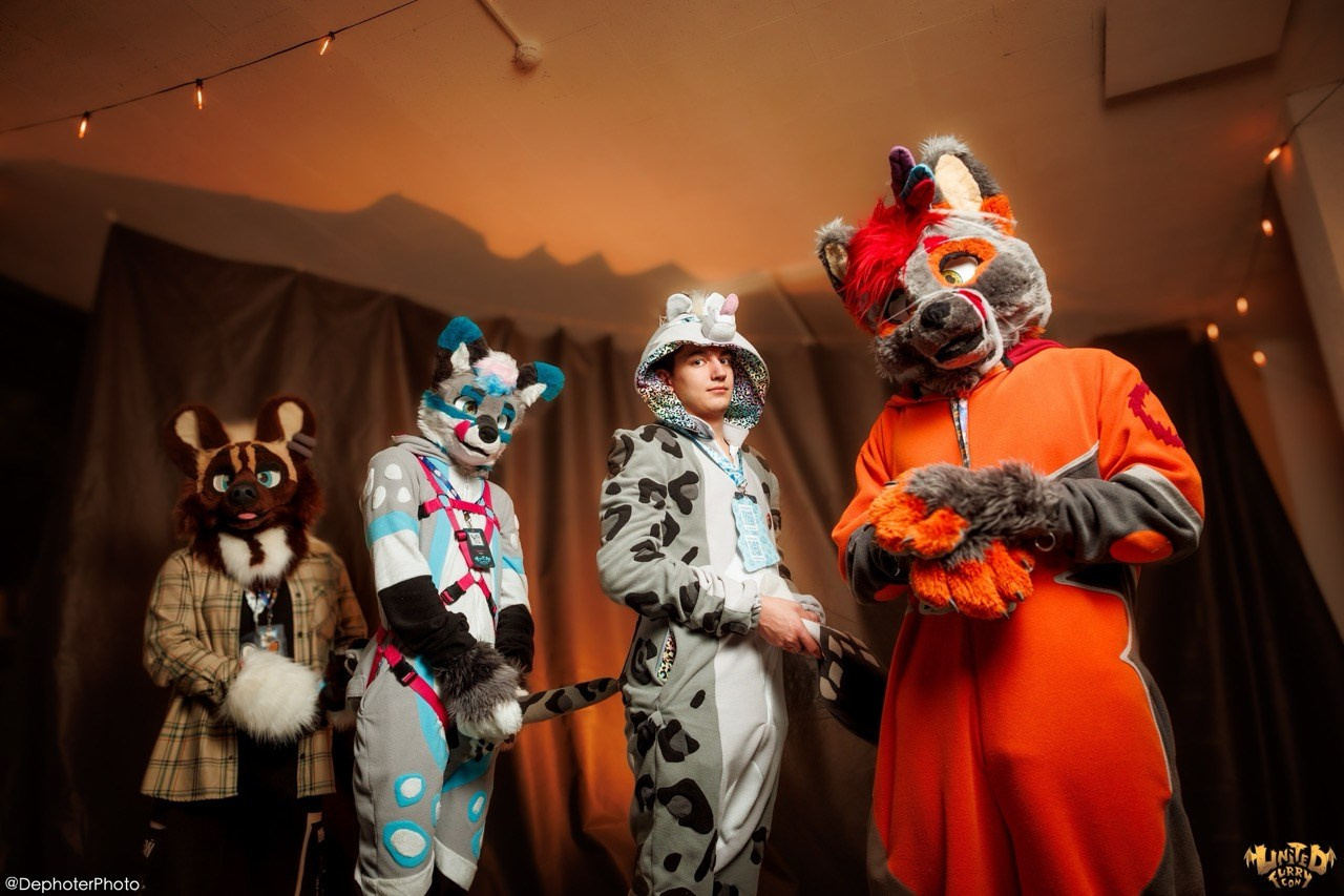 United Furry Convention 2026. Различные мероприятия и просто фотографии людей