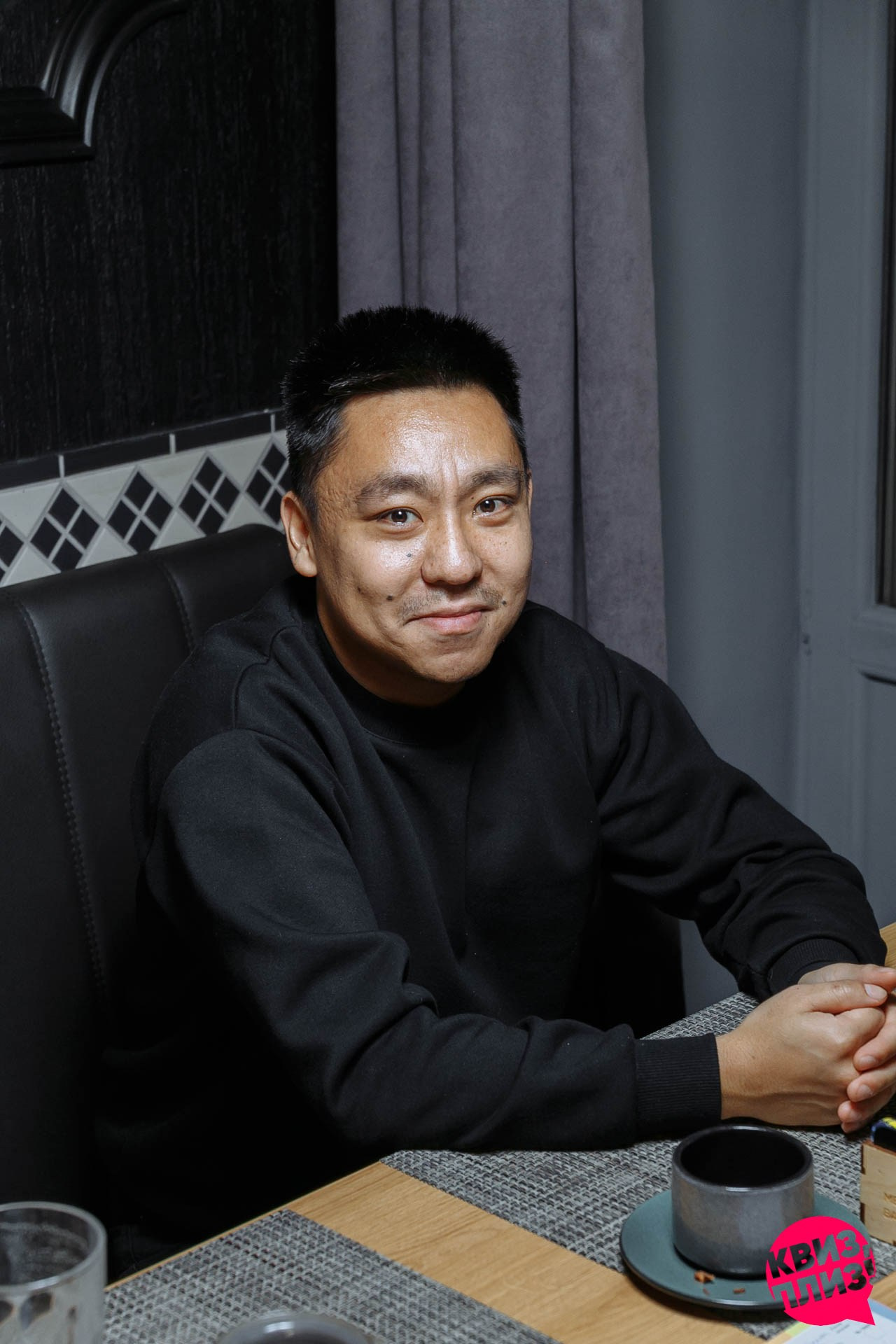 Квиз Плиз игра 300 к 1. Событийный фотограф Максим Бескоровайновнов