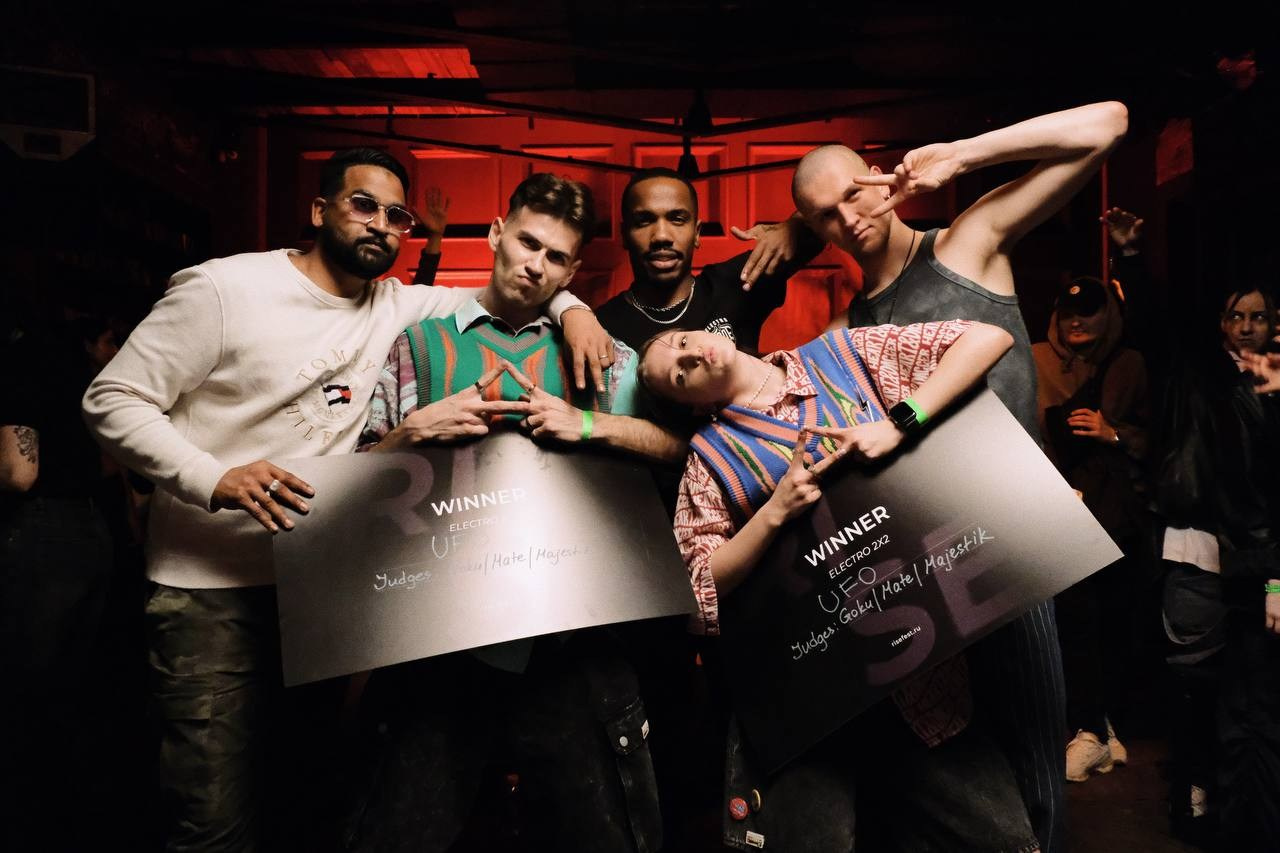 Танец. Аня белка — художница и фотограф