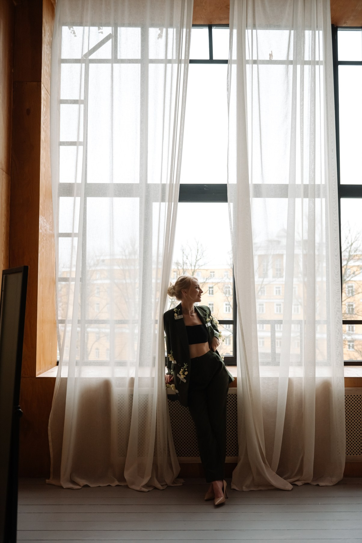 Индивидуальная. Деловой образ с цветами. Свадебный и сеейный фотограф в Санкт-Петербурге Елена Худякова