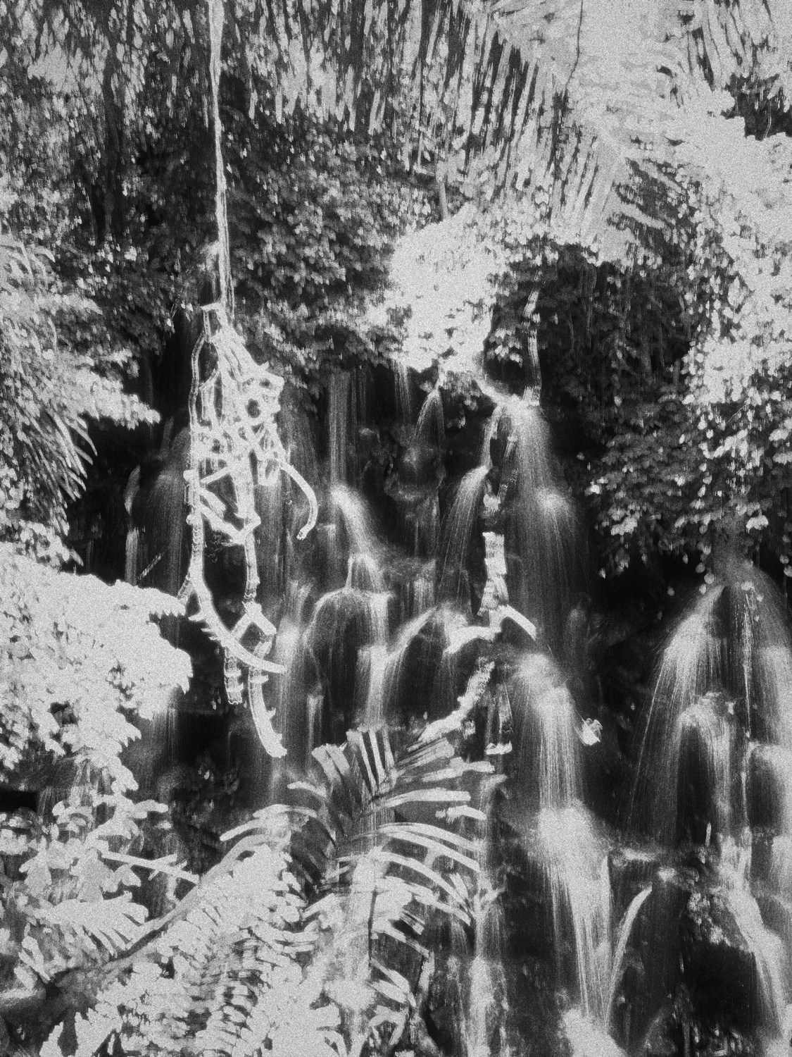 Современная концептуальная фотография о теле, уязвимости и идентичности. Визуальная практика на стиле честности, пост-иронии и искусства.Рекламная фотография, Концептуальная фотография, Современный художник, Психология, Коммерческий фотограф, Репортажный фотограф, Стрит фотография, Арт, Сюрреализм, Мобильная фотография, Снято на айфон, Дима Бурза