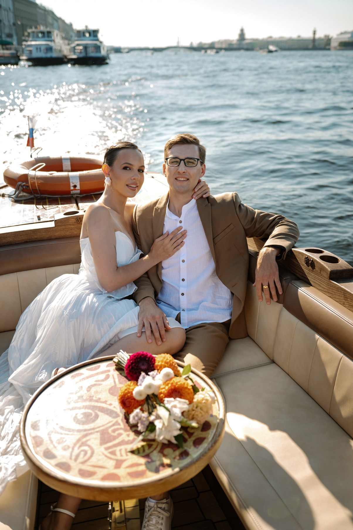Свадьба на катере. Свадебный и сеейный фотограф в Санкт-Петербурге Елена Худякова