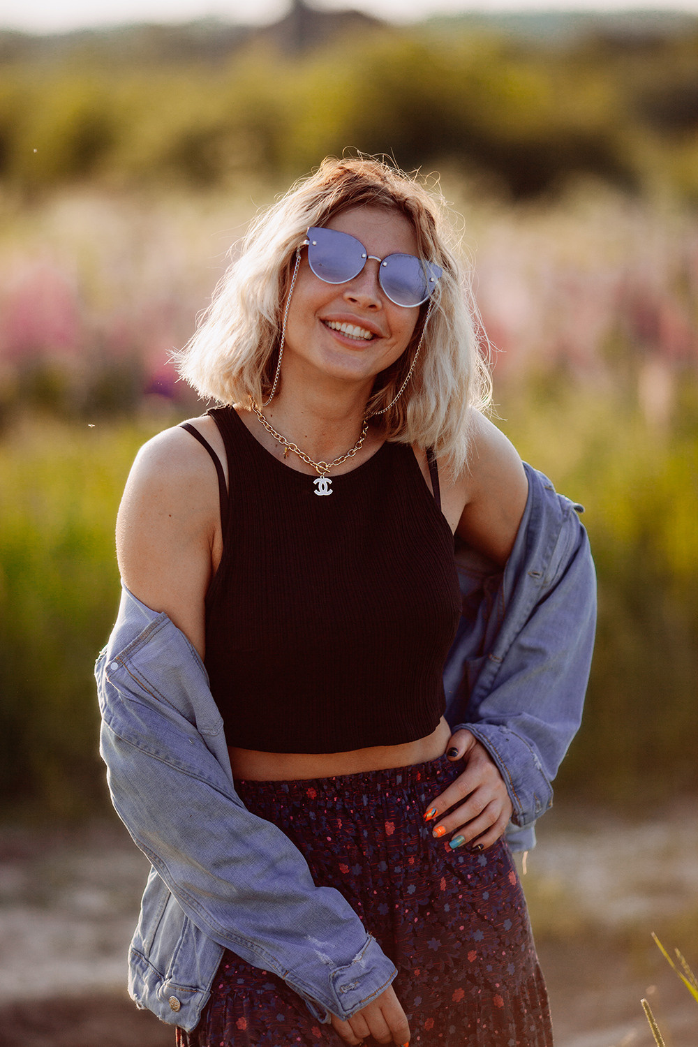 Карина и люпины. Фотограф Сергиев Посад Москва Хованская Екатерина