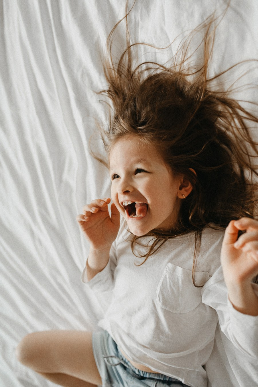 Костя, Яна, Кристина, Леон | дома