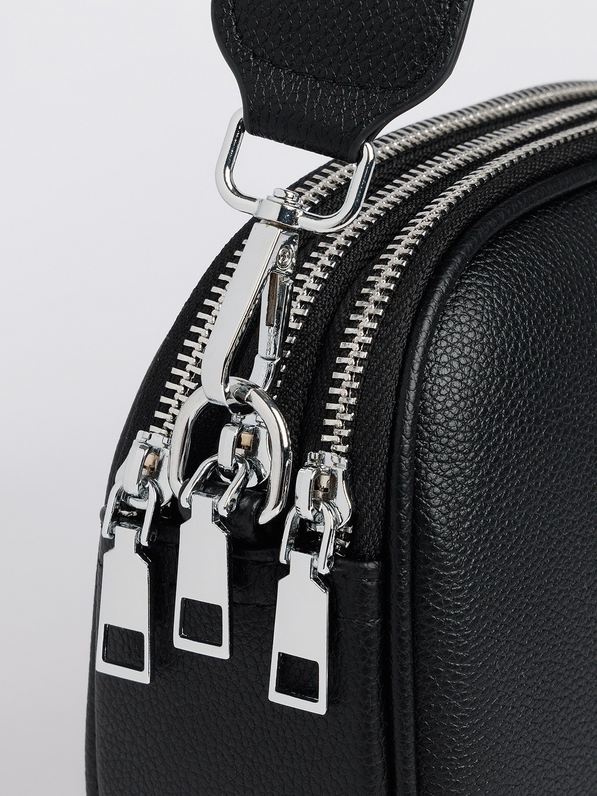 Съемка сумок в Москве. Предметный фотограф в Москве Вячеслав Тимошенко