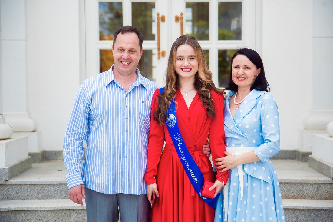 Выпускной в гимназии «Василиада». Репортажный фотограф Борис Геер