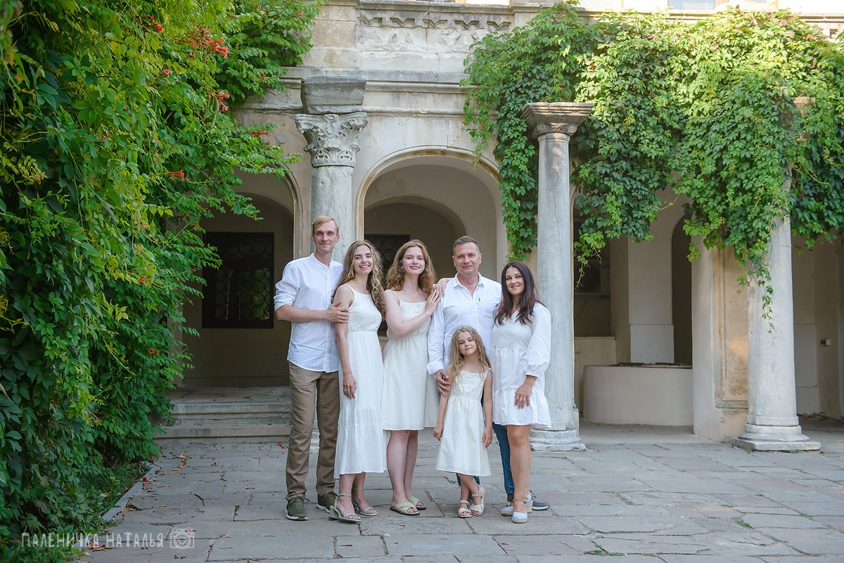 Фотограф в Севастополе, фотосессия на старом Херсонесе