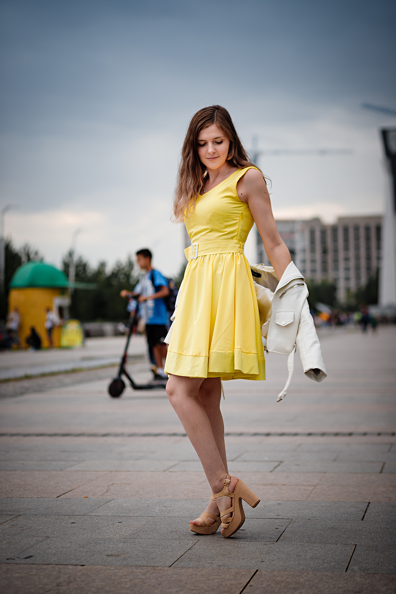 фотосессия девушке в парке 