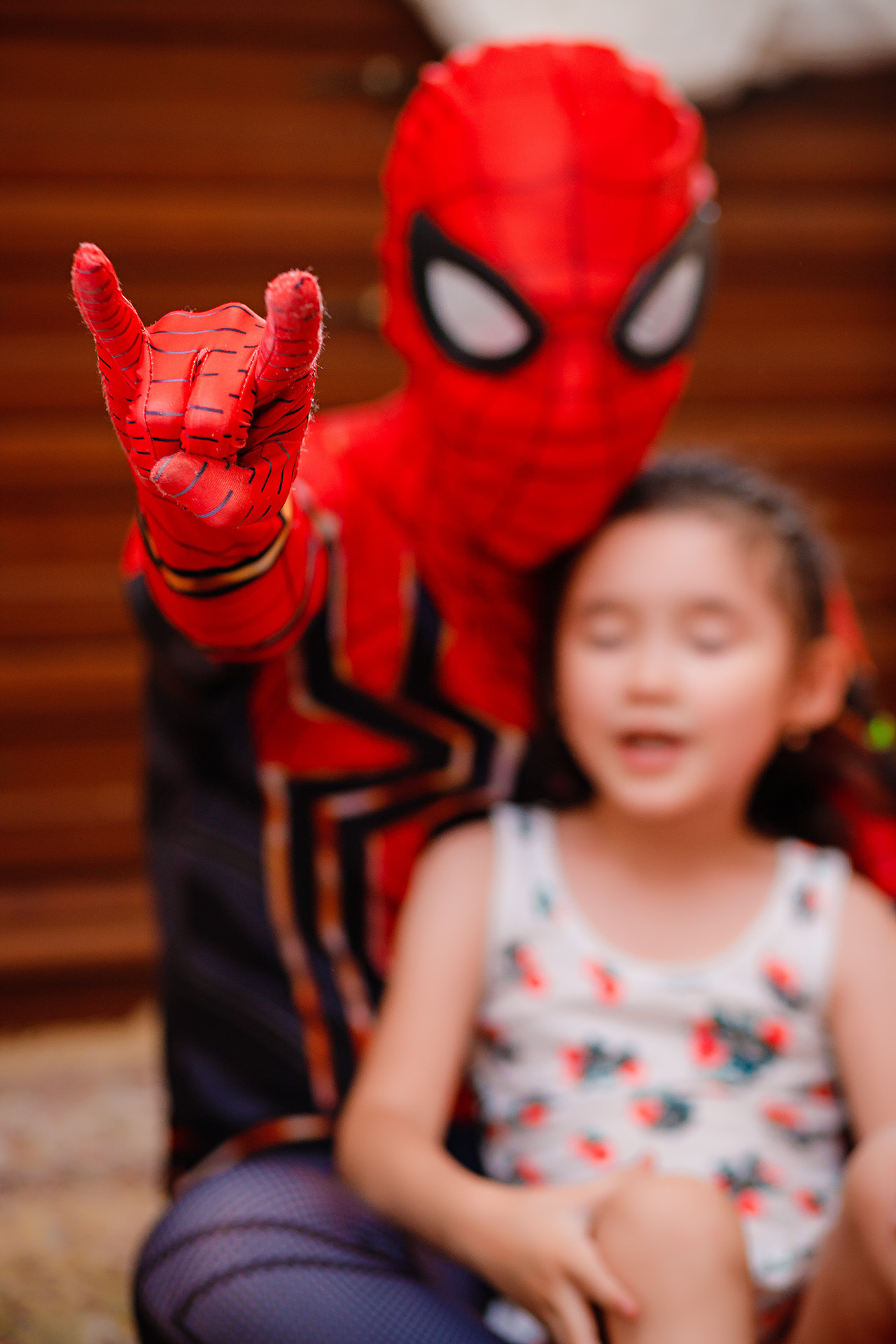 челок паук и ребенок