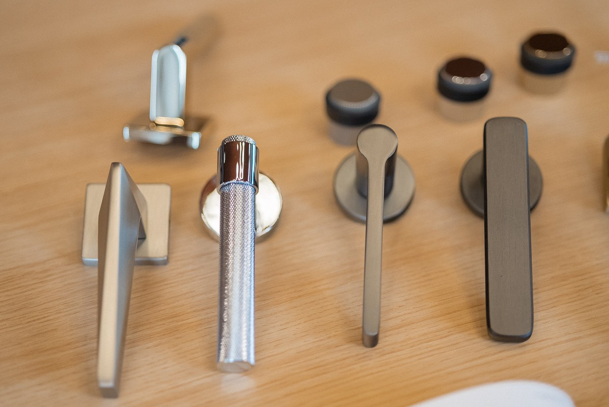 Презентация компании BRASS | Фурнитура, которая вдохновляет. ВУД ТВОРЕЦ мебельная фабрика|ТВОРЕЦ студия мебели