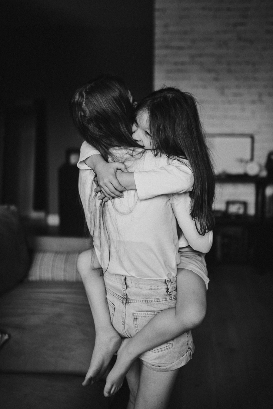 Костя, Яна, Кристина, Леон | дома