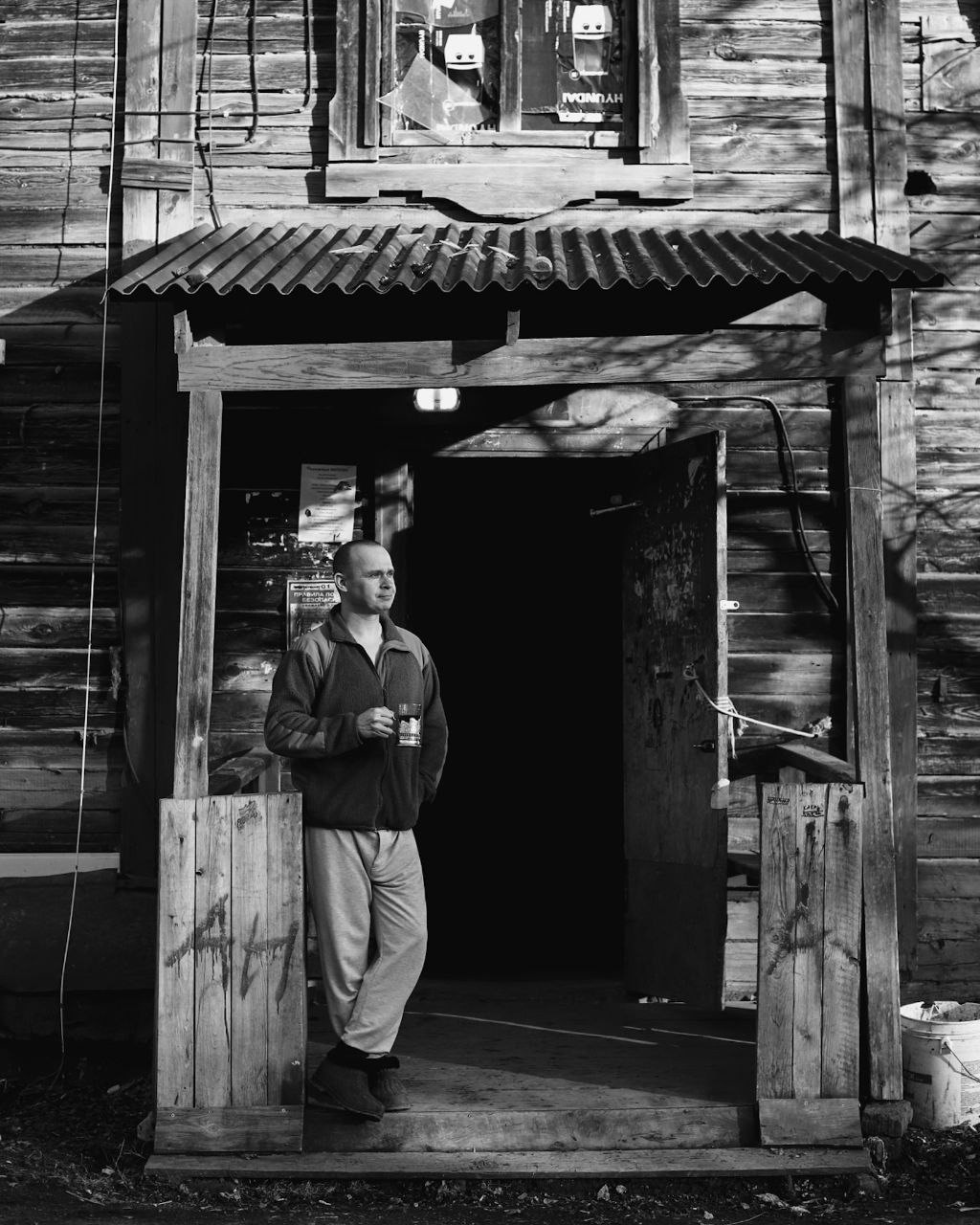 Здесь еще живут. Больше не греет