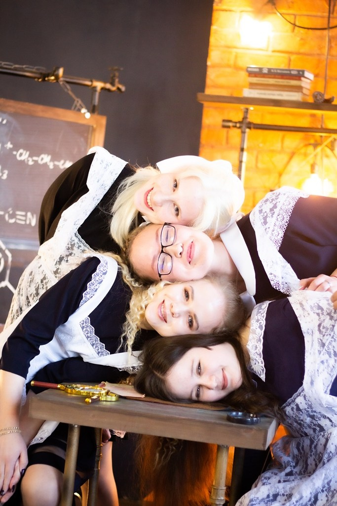 Школьники в студии. Фотограф Бурятия. Печать фотокниг