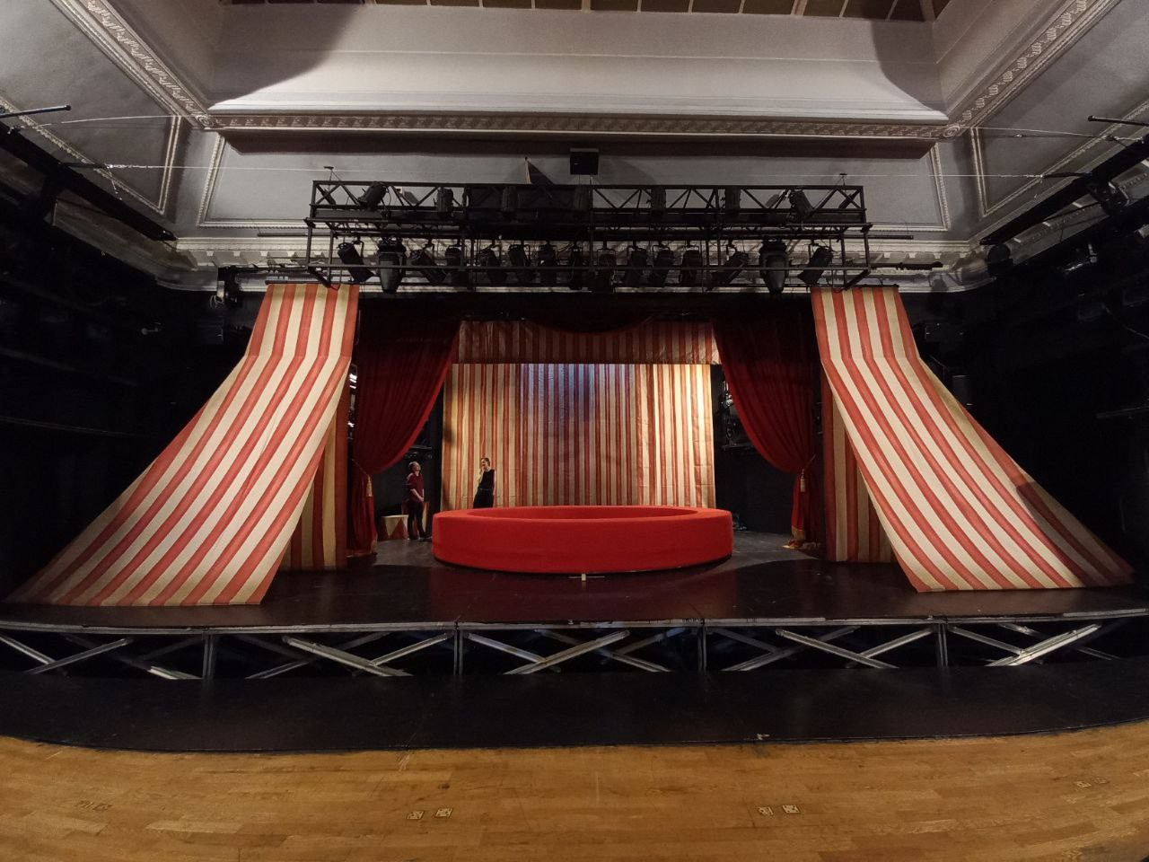 Закулисье создания декораций для «Тараканища» | Театр БТК. История занавеса. Превращаем идею в технологию