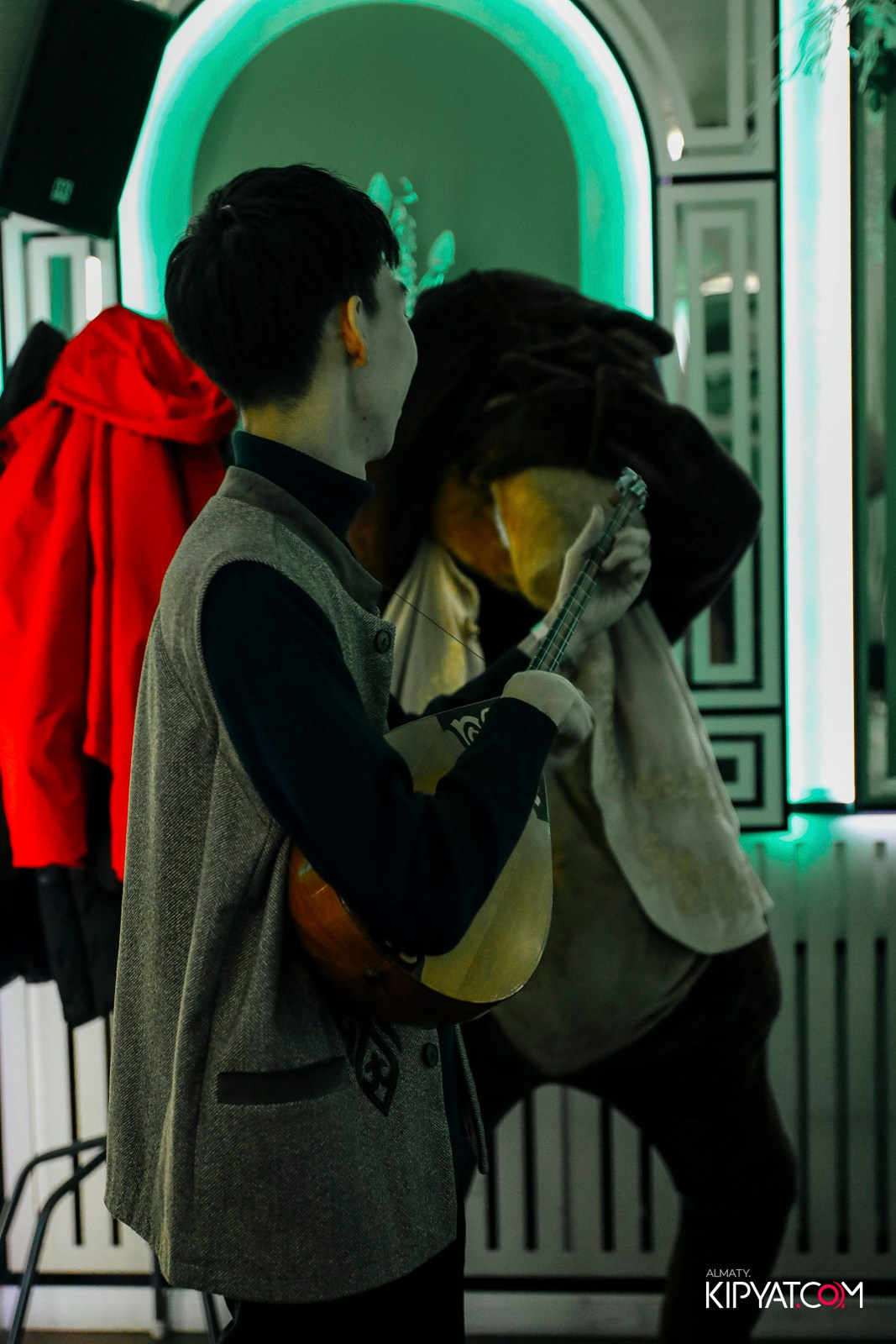 УХО И МЕДВЕДЬ НА ГАГАРИНА. КИПЯТКОМ АЛМАТЫ!