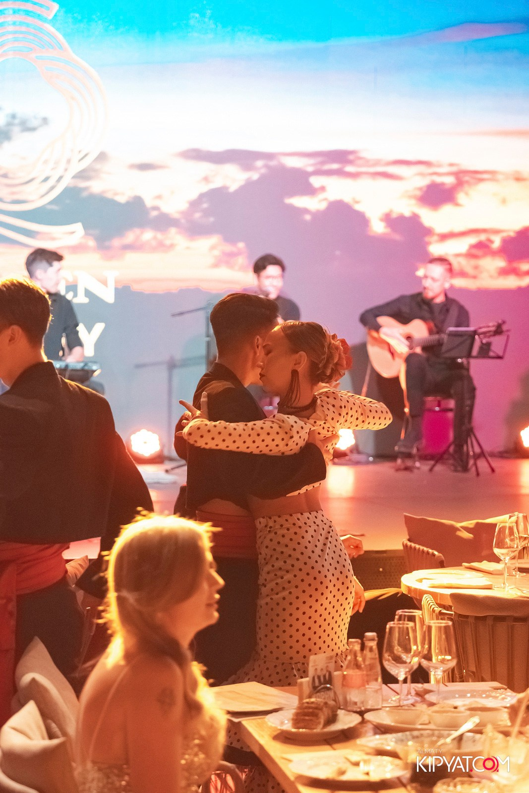 QUEEN. КИПЯТКОМ АЛМАТЫ!