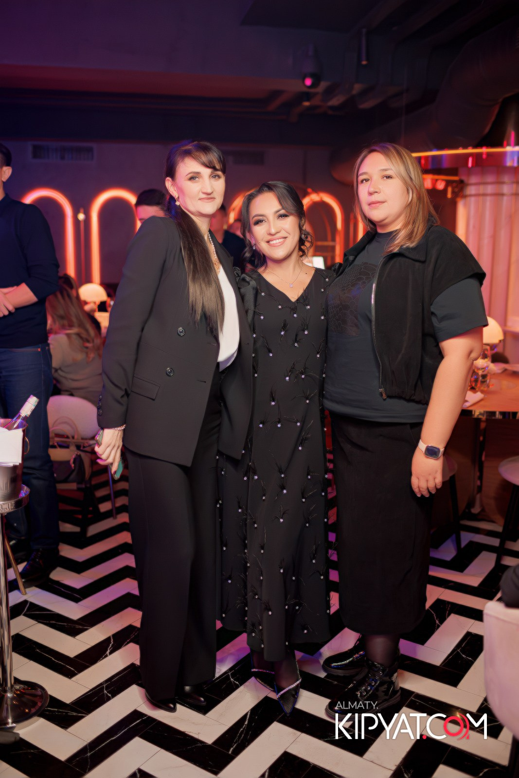 QUEEN. КИПЯТКОМ АЛМАТЫ!