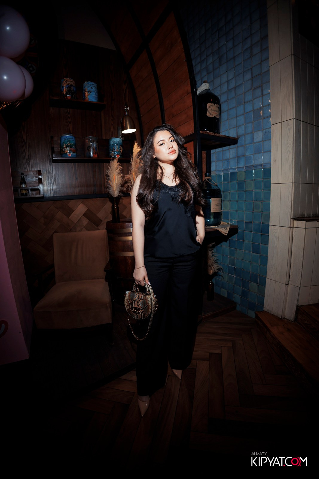 ЖИГУЛИ БАР НА АУЭЗОВА. КИПЯТКОМ АЛМАТЫ! Фотосъемка мероприятий в Алматы