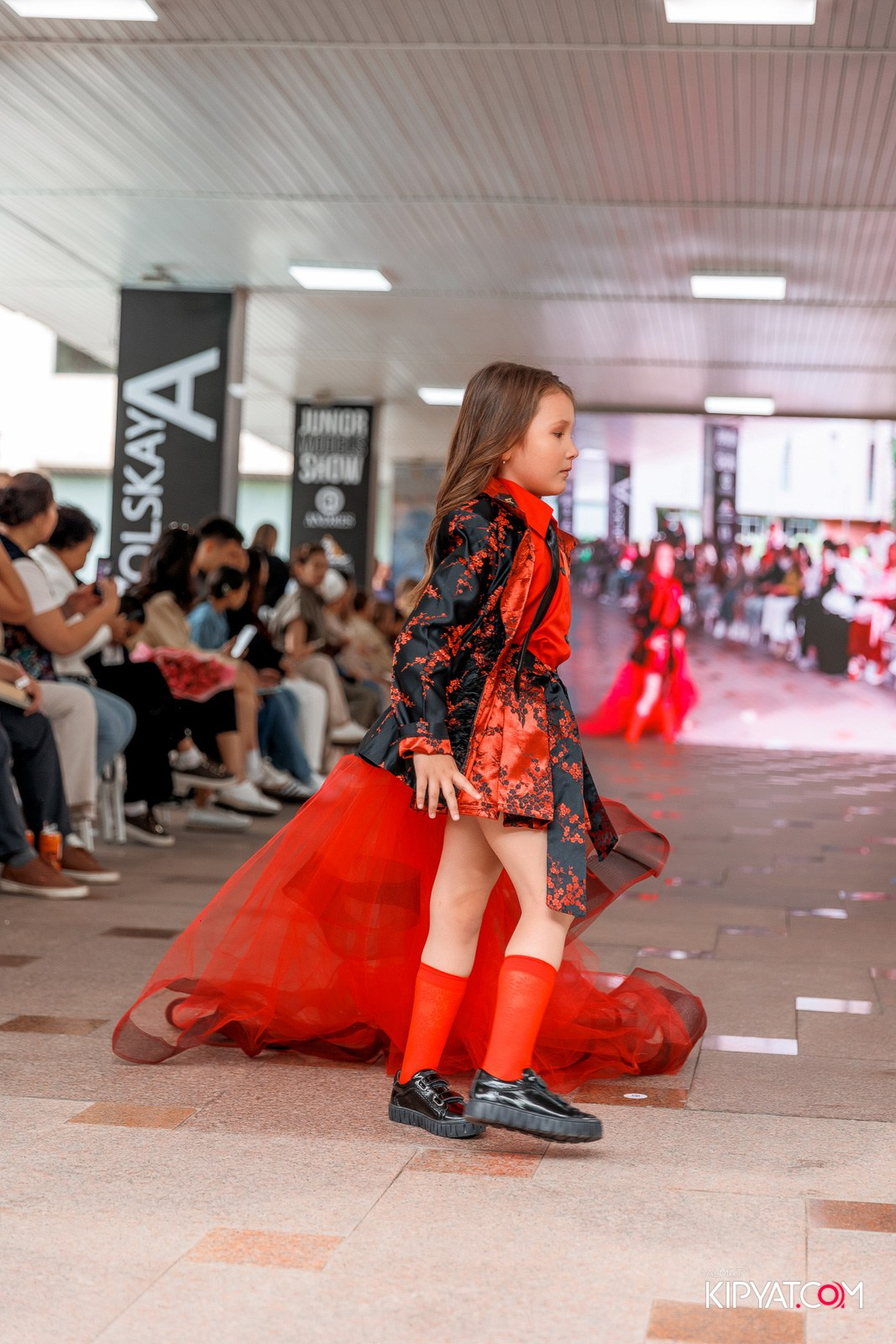 JUNIOR FASHION SHOW. КИПЯТКОМ АЛМАТЫ!
