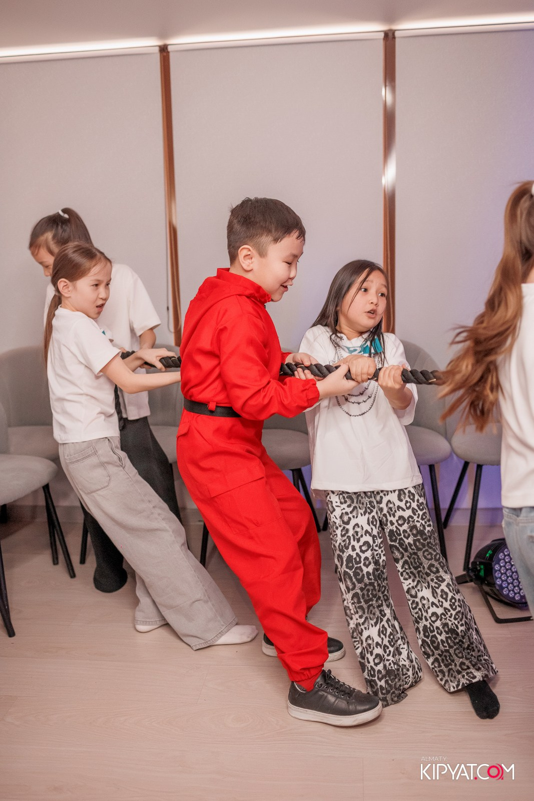 КВЕСТ-ШОУ ALAROVICH / ИГРА В КАЛЬМАРА. КИПЯТКОМ АЛМАТЫ!