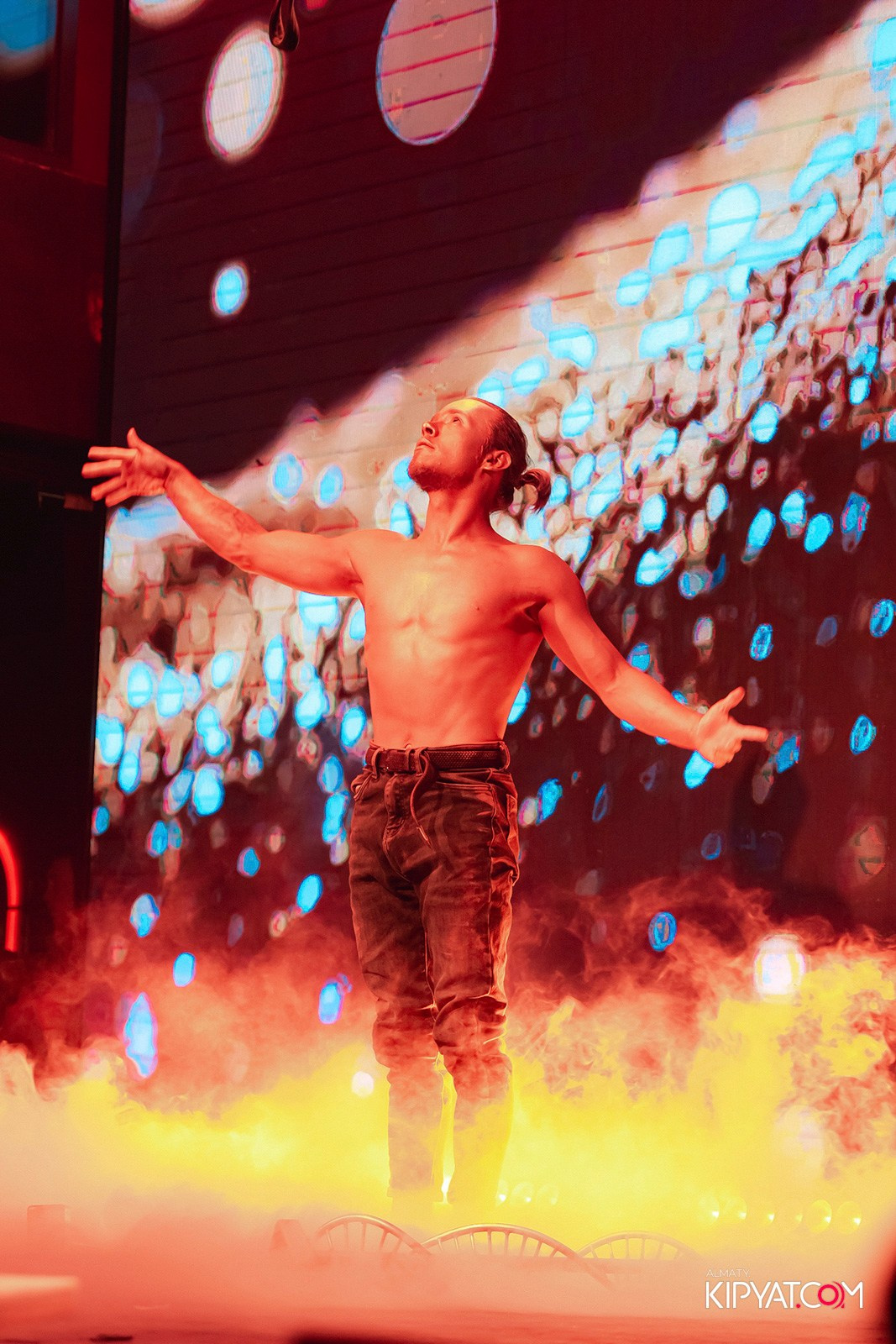 QUEEN. КИПЯТКОМ АЛМАТЫ!