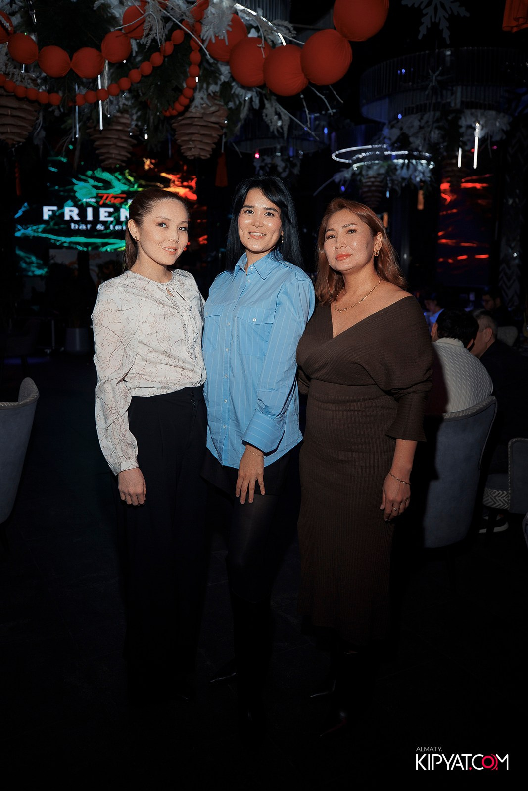 FRIENDS BAR & TERRACE. КИПЯТКОМ АЛМАТЫ! Фотосъемка мероприятий в Алматы