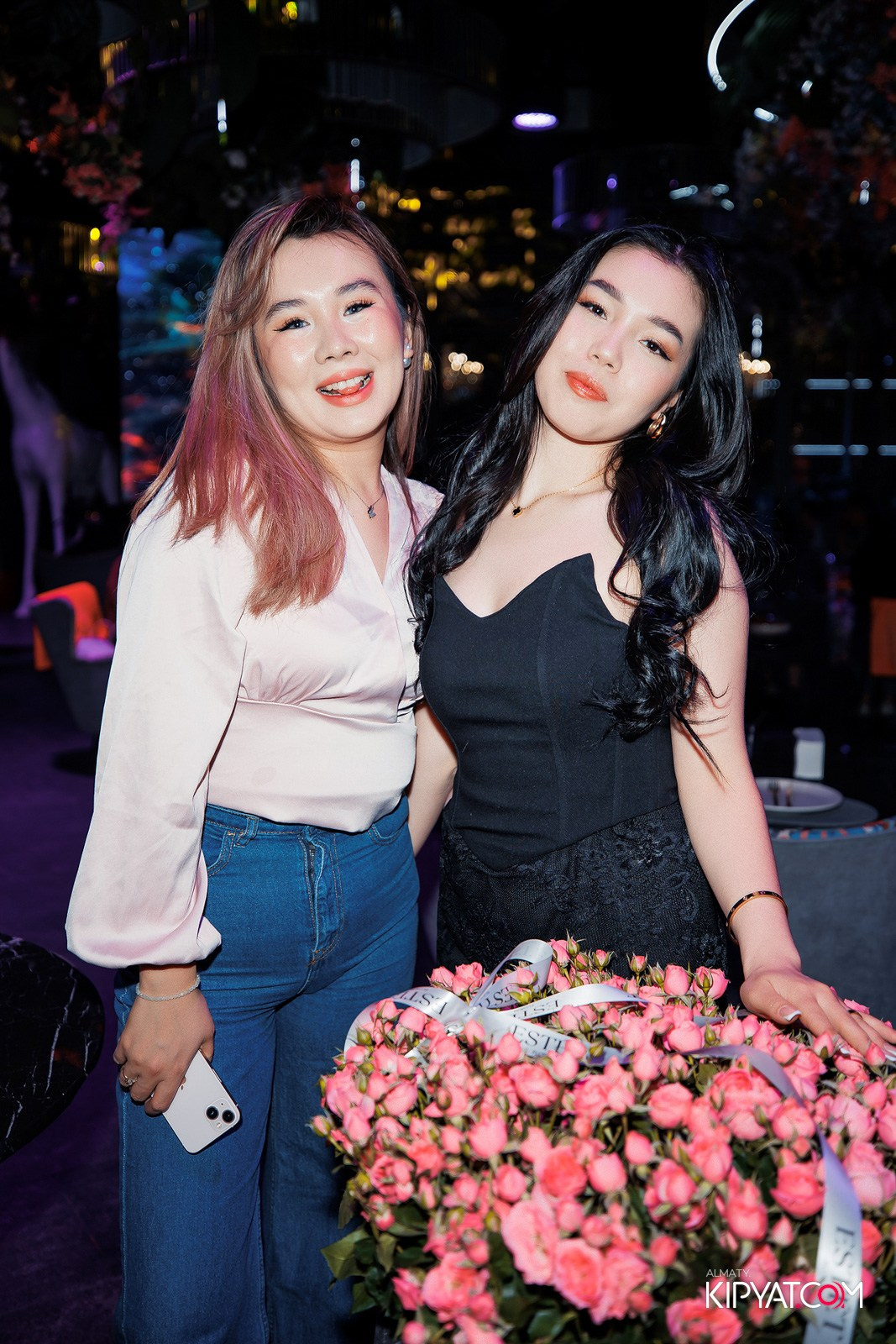 FRIENDS BAR & TERRACE. КИПЯТКОМ АЛМАТЫ!