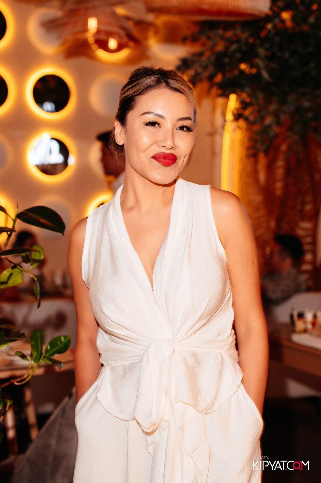 MOOD KARAOKE & TERRACE. КИПЯТКОМ АЛМАТЫ!