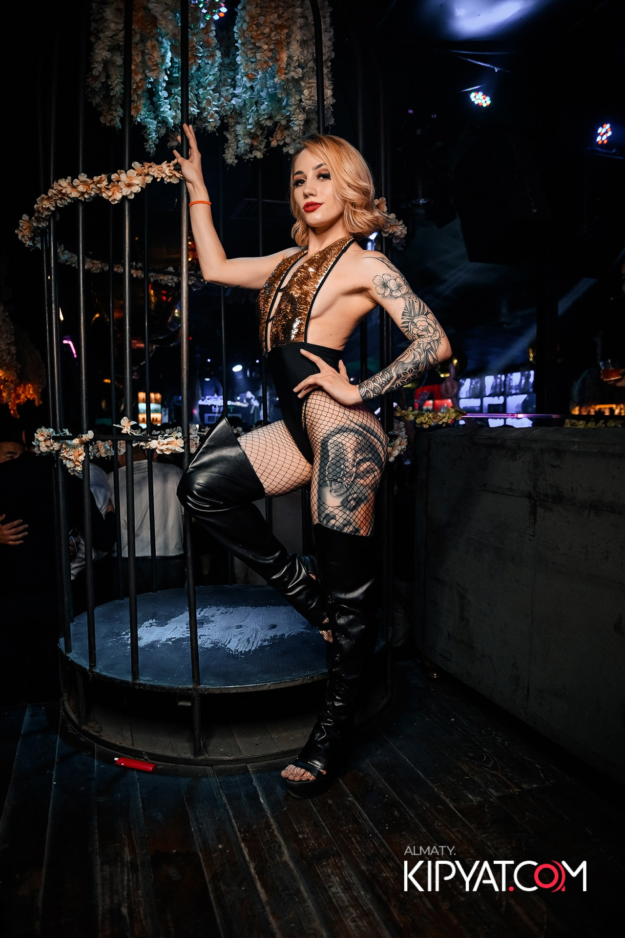 UYAT EMES BAR. КИПЯТКОМ АЛМАТЫ!