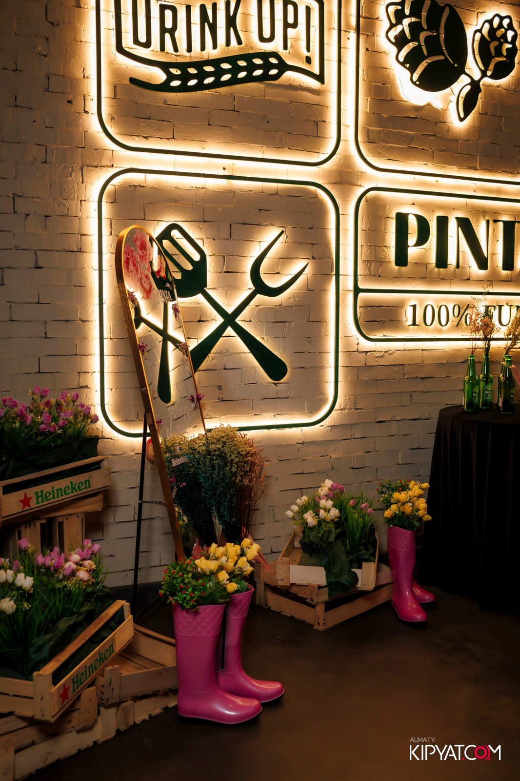 ПИНТА НА ТУЛЕБАЕВА. КИПЯТКОМ АЛМАТЫ! Фотосъемка мероприятий в Алматы