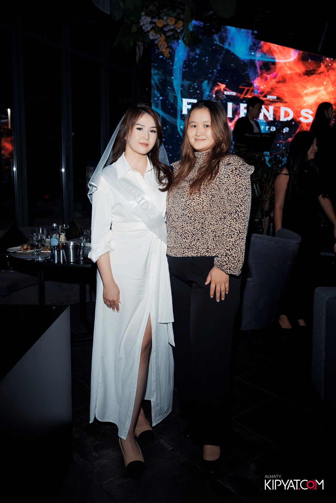 FRIENDS BAR & TERRACE. КИПЯТКОМ АЛМАТЫ!