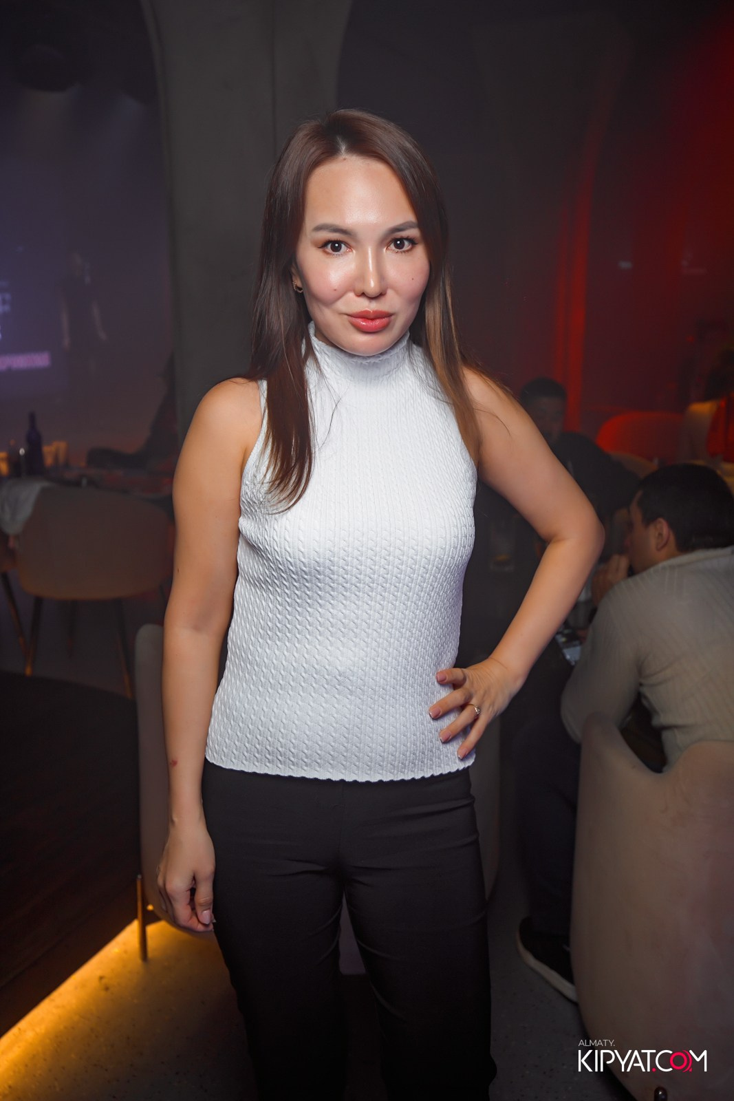 LAUREATE KARAOKE HALL. КИПЯТКОМ АЛМАТЫ!