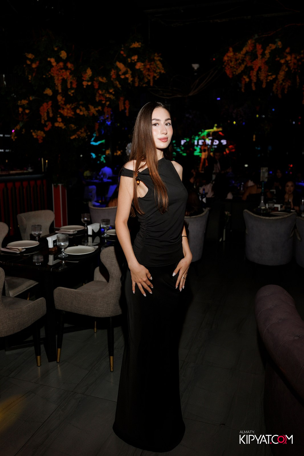 FRIENDS BAR & TERRACE. КИПЯТКОМ АЛМАТЫ! Фотосъемка мероприятий в Алматы