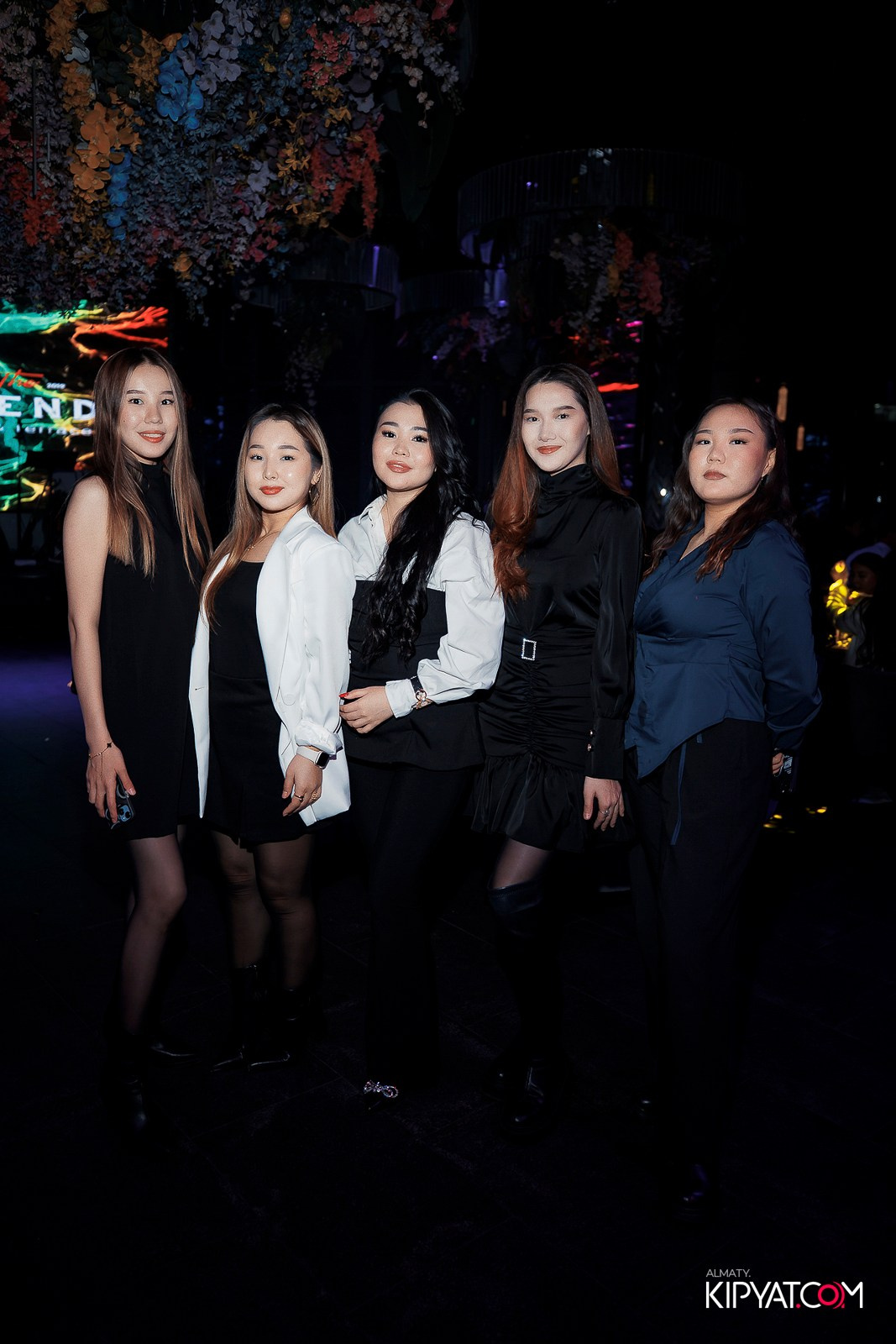 FRIENDS BAR & TERRACE. КИПЯТКОМ АЛМАТЫ!