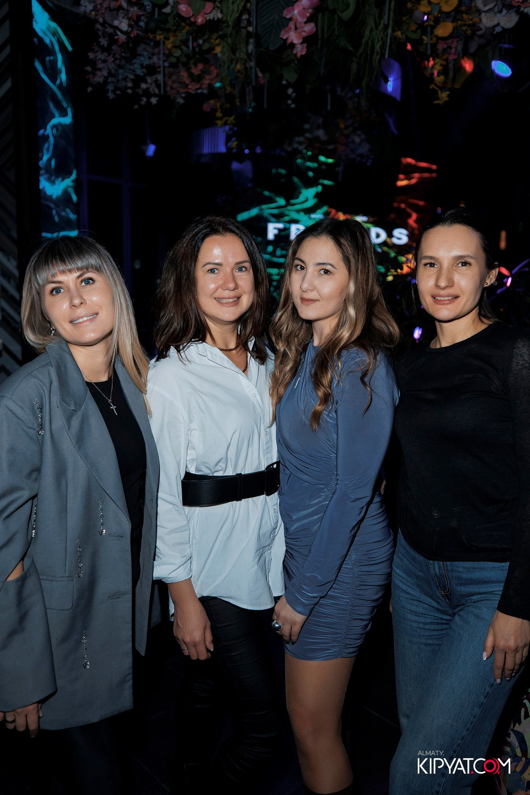 FRIENDS BAR & TERRACE. КИПЯТКОМ АЛМАТЫ! Фотосъемка мероприятий в Алматы