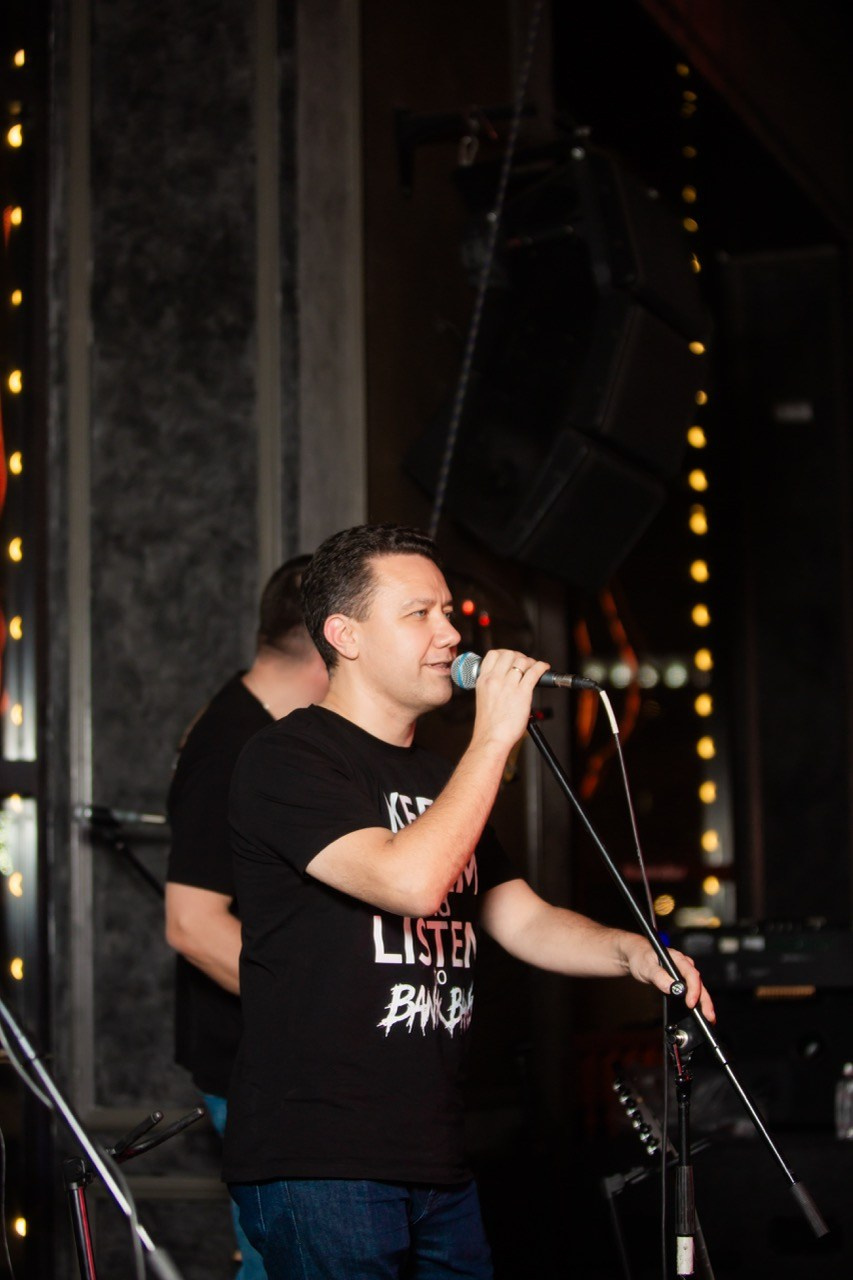 LЮSTRA bar 10.12.2025. Московская кавер-группа BankBand