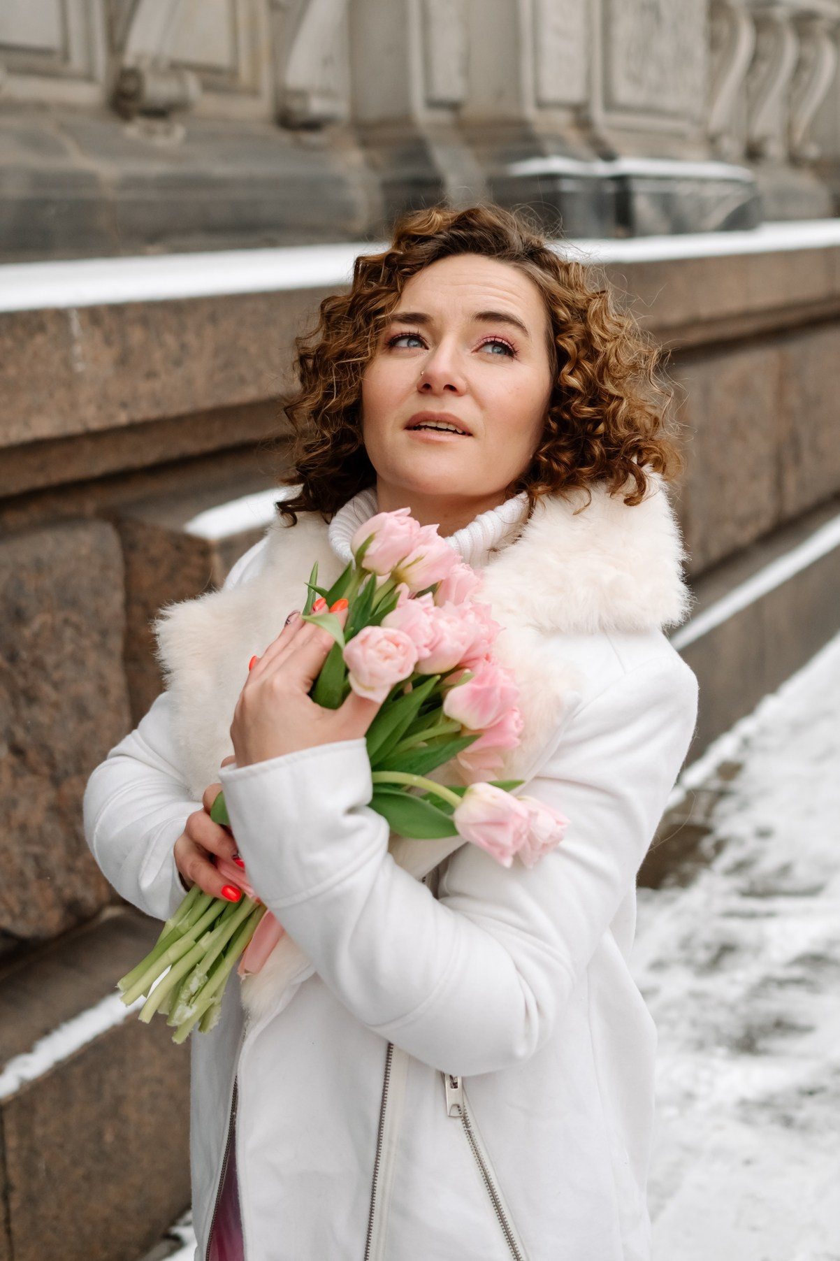 Юля с тюльпанами. Свадебный и сеейный фотограф в Санкт-Петербурге Елена Худякова